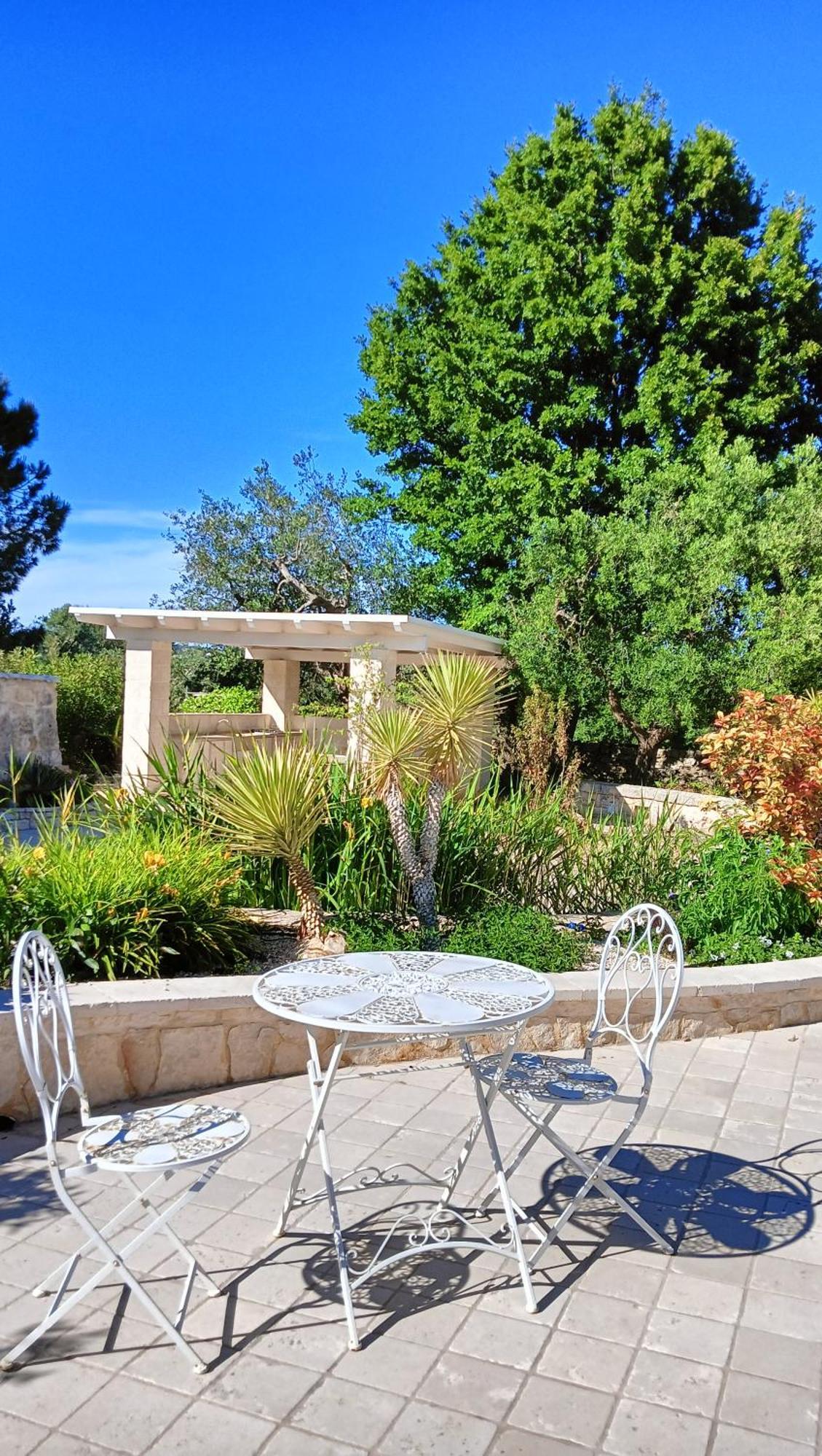 Trullo Bosco Libero Ostuni Vila Exterior foto