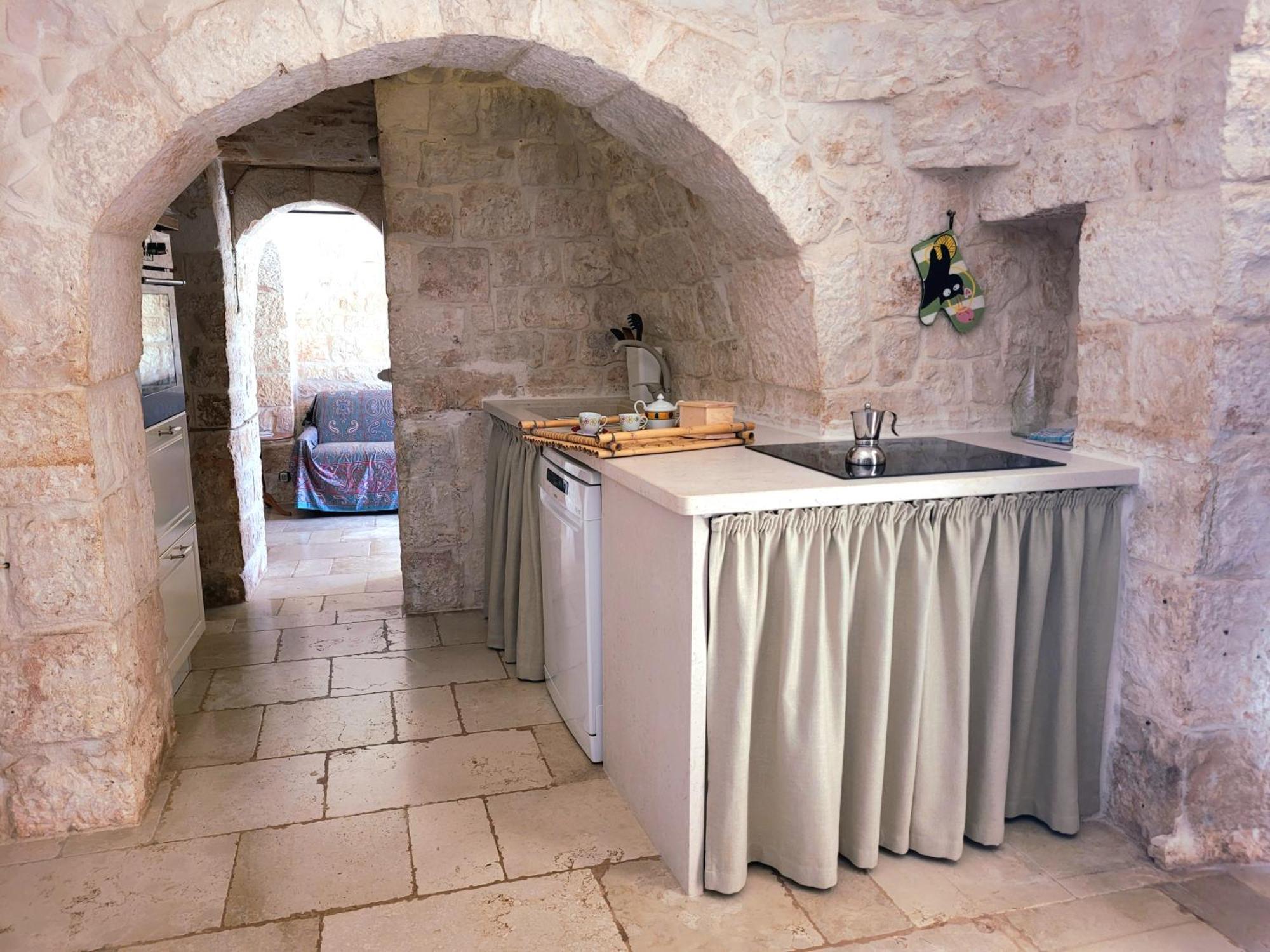 Trullo Bosco Libero Ostuni Vila Exterior foto