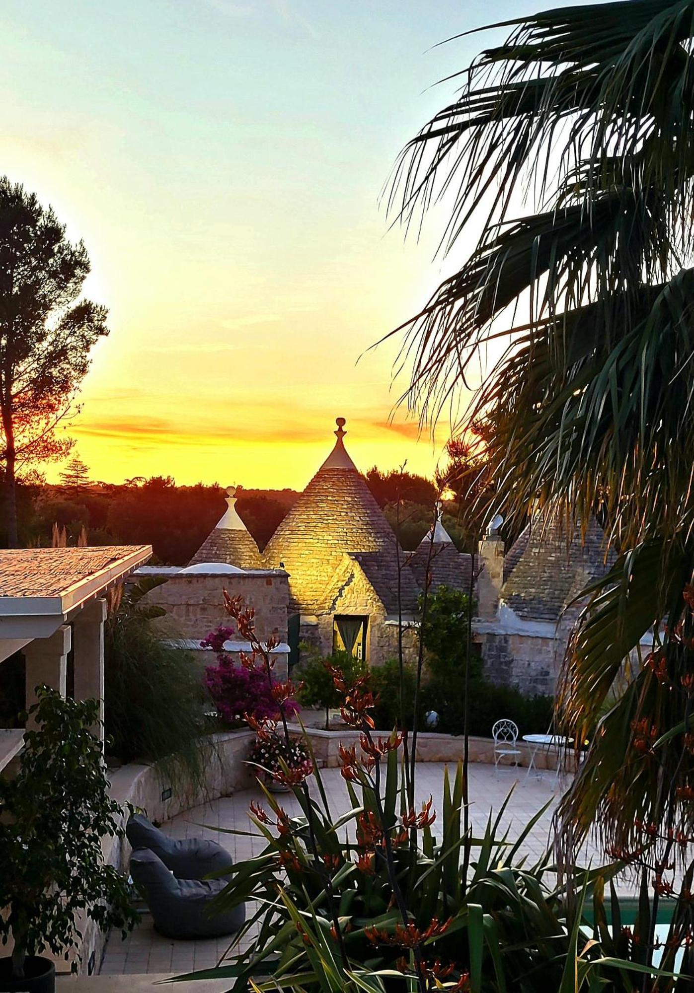 Trullo Bosco Libero Ostuni Vila Exterior foto